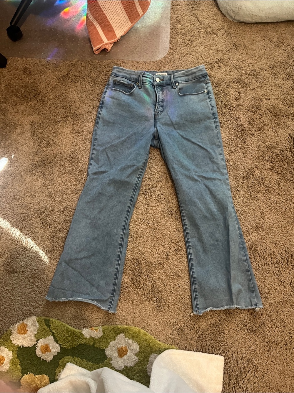Good American Light Blue Flare Jeans raw hem crop 29” size 8